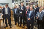 Eröffnungsrundgang mit Oberbürgermeister Dr. Dieter Salomon (li.), Messechef Daniel Strowitzki (Mitte) und Handwerkskammerpräsident Johannes Ullrich (re.) sowie weiteren Ehrengästen