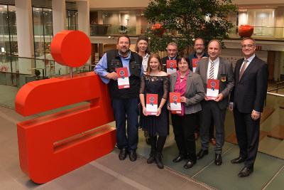 10.000 Euro für das Ehrenamt - Sparkasse Bremen zeichnet sieben Preisträger mit dem Bremer Bürgerpreis aus