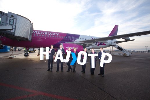 Erstflug_Wizz Air_Bukarest_Crew.jpg