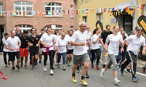 Zahlreiche Mitarbeiterinnen und Mitarbeiter von Pirelli Deutschland liefen beim Pirelli Nations Run für einen guten Zweck