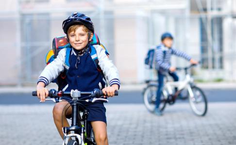 Sicherheit hat Vorfahrt: Kinder auf dem Rad