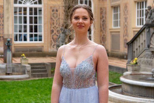 Quellenkönigin 2026 (c) Bayer. Staatsbad Bad Kissingen GmbH_Foto Nina Pereira Santo (3).jpg