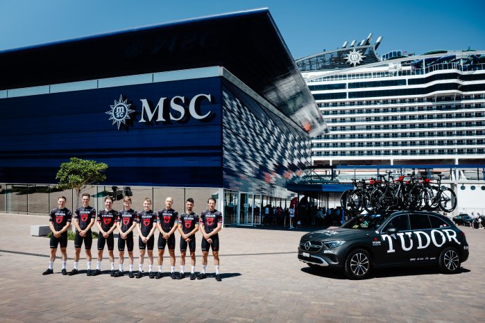 260703_tourdefrance_mscteampresentation_@tudorprocyclingteam_1.jpg