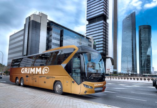 First Class Bus_3. Generation_ab 2020_Grimm-Reisen.jpg.jpg