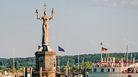 Konstanz-Kajak-Kanu-Imperia-Alte-Faehre-Hafeneinfahrt-07_Sommer_Copyright_MTK-Leo-Leister.JPG