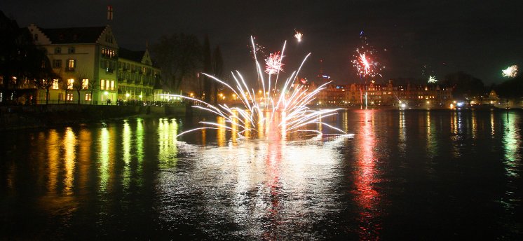 Konstanz-Silvester-Feuerwerk-Bodensee-Inselhotel-Abend-01_Copyright_MTK-Aurelia-Scherrer (1.jpg