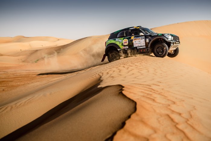 1)-2016-Abu-Dhabi-Desert-Challenge,-Yazeed-Al-Rajhi-(KSA),-Timo-Gottschalk-(GER)---MINI-ALL.jpg