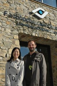 Zhong Zhen und Prof. Thomas Hofmann (re.)