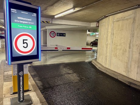 Einfahrt_Tiefgarage Rheydt Markt©ParkenMG.jpg