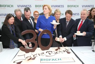 30 Jahre Biofach: Bundeslandwirtschaftsministerin Julia Klöckner war Gast bei der diesjährigen Messeeröffnung. Foto: obx-news/NürnbergMesse