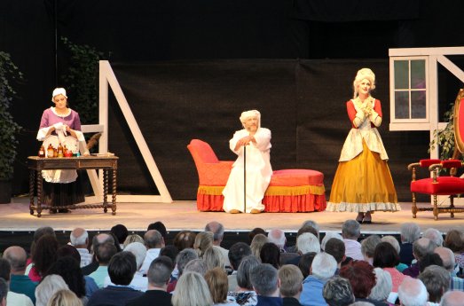 Sommernachtstheater_Quelle_Gartenschau_Bad_Herrenalb_2017.jpg