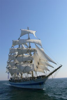 Segelschulschiff_MIR.JPG