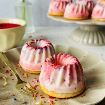 PICKERD_Mini Flower Gugelhupfe.jpeg