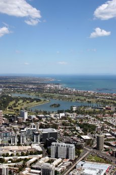 Melbourne - Blick auf Albert Park Lake.jpg