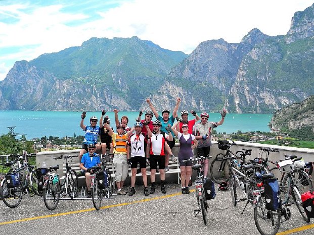 Radgruppe am Gardasee Italien2.jpg