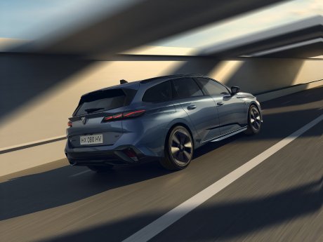 PEUGEOT_E308SW_2508STYP_280_FR (1).jpg