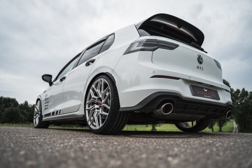 9. VW Golf MK7 GTI Barracuda Dragoon Silber.jpg