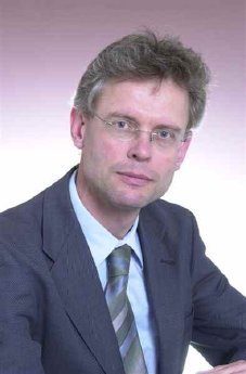 Prof-Andreas-Greinacher.jpg