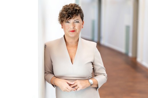 Cristina Mussenbrock Bilanzpressekonferenz.jpg