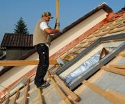 Facharbeit: Für den optimalen „Ganzjahres-Wärmeschutz“ muss das Gesamtkonzept von Dämmung und Dachöffnungen stimmen.