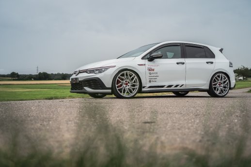 2. VW Golf MK7 GTI Barracuda Dragoon Silber.jpg