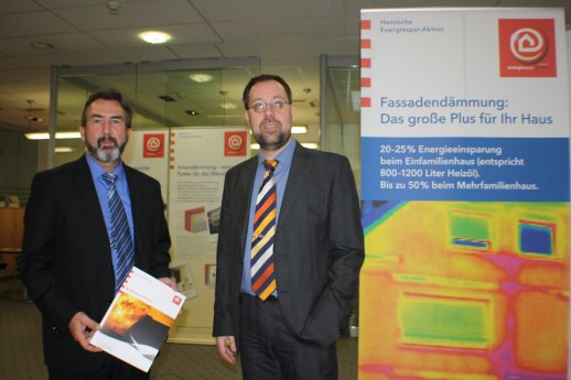 03c_v.l. Klaus Fey (HESA) und Jörg Bachmann (Marketingleiter VR Bank NordRhön.JPG