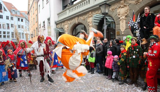 Konstanz-Fasnacht-Fanfarenzug-Salto-Gruppe-01_Copyright_MTK-Aurelia-Scherrer.jpg
