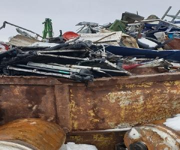 Seit Ewigkeiten werden ausrangierte Materialien gesammelt, um sie weiterverwenden zu können. Allerdings unterscheidet sich heutzutage die Art der Stoffe, die gesammelt werden, erheblich von denen aus alten Zeiten. Die Schrottabholung Aachen holt jede Art von Schrott kostenlos vom Kunden ab. Der Schrott, insbesondere Elektroschrott, steckt voller Materialien, die nicht verloren gehen sollten. Nach einer entsprechenden Vorsortierung werden diese den Recycling-Anlagen zugeführt.