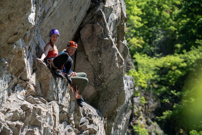 Ühlingen-Birkendorf_Jaspers_Klettern_Schwedenfelsen © Lorenz Guggenberger_Schwarzwald Touri.jpg