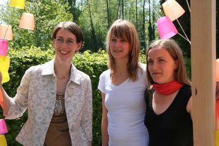 Gräfin Bernadotte mit Carolin Siegloch und Veronika Tschersich