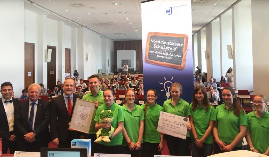 1. Platz_Norddeutscher Schulpreis 2016_C_Wirtschaftsjunioren Hanseraum.jpg