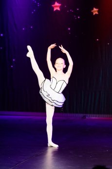 Dance_Stars_-_DEMMGOODPHOTO.jpg