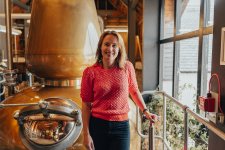 Annabel Thomas in ihrer Nc´nean Distillery