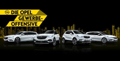 Clever kalkulieren: Ab sofort profitieren Selbstständige genauso wie kleine und mittlere Betriebe von günstigen Kick-Start-Raten inklusive Wechselbonus, wenn sie auf Opel Astra, Grandland X, Mokka X und Insignia umsteigen