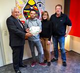 Von links nach rechts: Novitas BKK-Vorstand Reiner Geisler, Martin Ocepek, Präventionsmitarbeiter der AIDS-Hilfe Essen e.V., Daniela Flötgen, Diplom-Sozialarbeiterin und stellvertretende Geschäftsführerin der AIDS-Hilfe Essen e.V. und Markus Willeke, Diplom-Sozialpädagoge und Geschäftsführer der AIDS-Hilfe Essen e.V. 