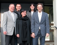 Gehen neue Wege: Roland Feucht, Christina Kimmerle, Neugereuth-Schule, Christian Fellmeth (vordere Reihe), Stefan Hertl und Michaela Lundt (hintere Reihe).Foto: Handwerkskammer