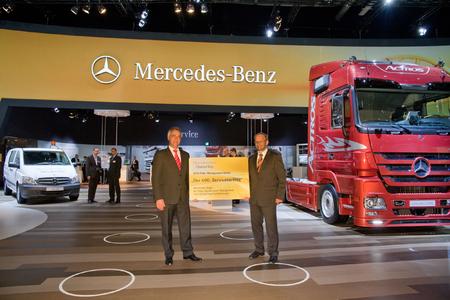 400 Fahrzeug Von Sita Mit Mercedes Benz Servicevertrag Daimler Ag Pressemitteilung Lifepr