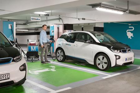 Turbo-Service am Airport: Deutschlands größter Schnellladestandort für Elektro-Autos, Foto: Yorck Dertinger