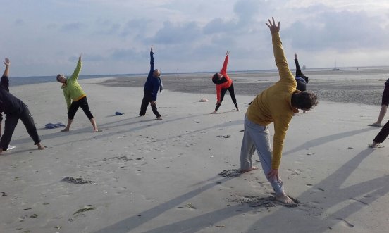Yoga auf der Sandbank © Marketing Groningen.JPG