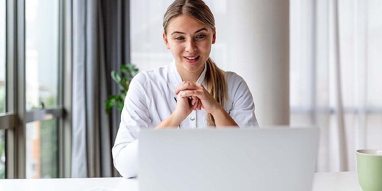 csm_header-webinar-pflege_d2e82799e2.jpg