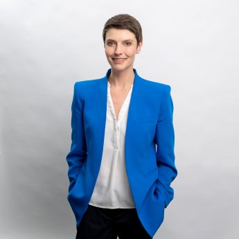 Nicole Schwan_1 Copy~ Picture People.jpg