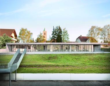 Mit seiner markanten Gebäudeform passt sich das eingeschossige Bauwerk harmonisch in die Umgebung ein