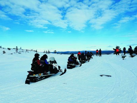 Finnland Schneemobilsafari ©KR-Karawane.jpg