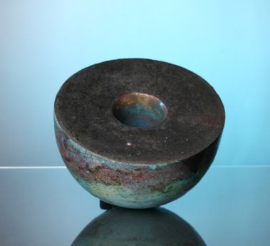 A.Koshnavaz_Halbkugel mit hohlem Kern.jpg