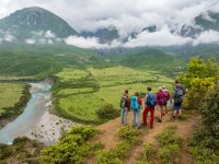 Wandergruppe auf Entdeckungstour in Nordmazedonien