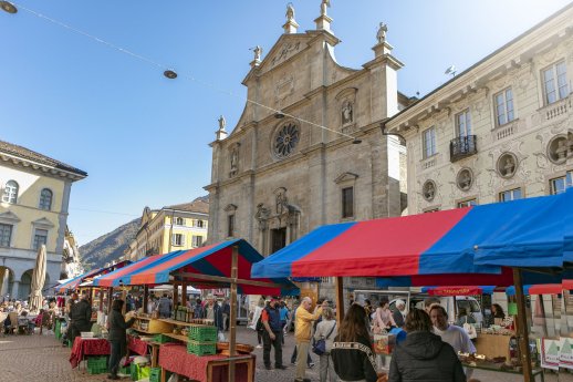 Web Version-5_Mercato Bellinzona-Luca Crivelli.jpg