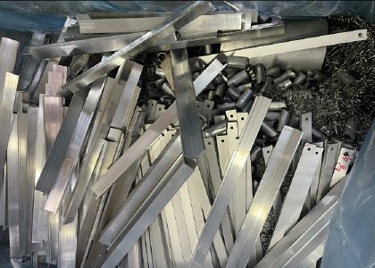Schrottabholung Castrop Rauxel holt den Mischschrott kostenfrei und unkompliziert direkt vom Kunden zuhause ab