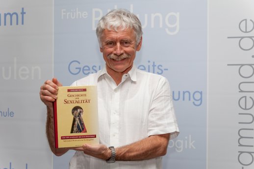 PH_Gmuend_20160613_Geschichte der Sexualität_Prof. Fritz.jpg