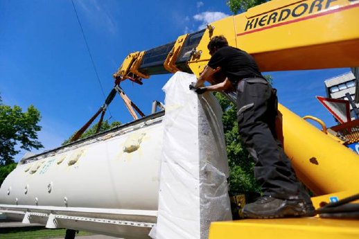 Druckkammer Karlsruhe Einzug Mai 2012.jpg