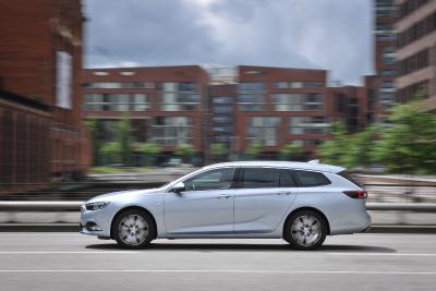 Attraktives Gesamtpaket: Der Opel Insignia Sports Tourer bietet elegantes Design, hohen Komfort, einen geräumigen Innen- und Laderaum – und ist überaus wirtschaftlich im Betrieb